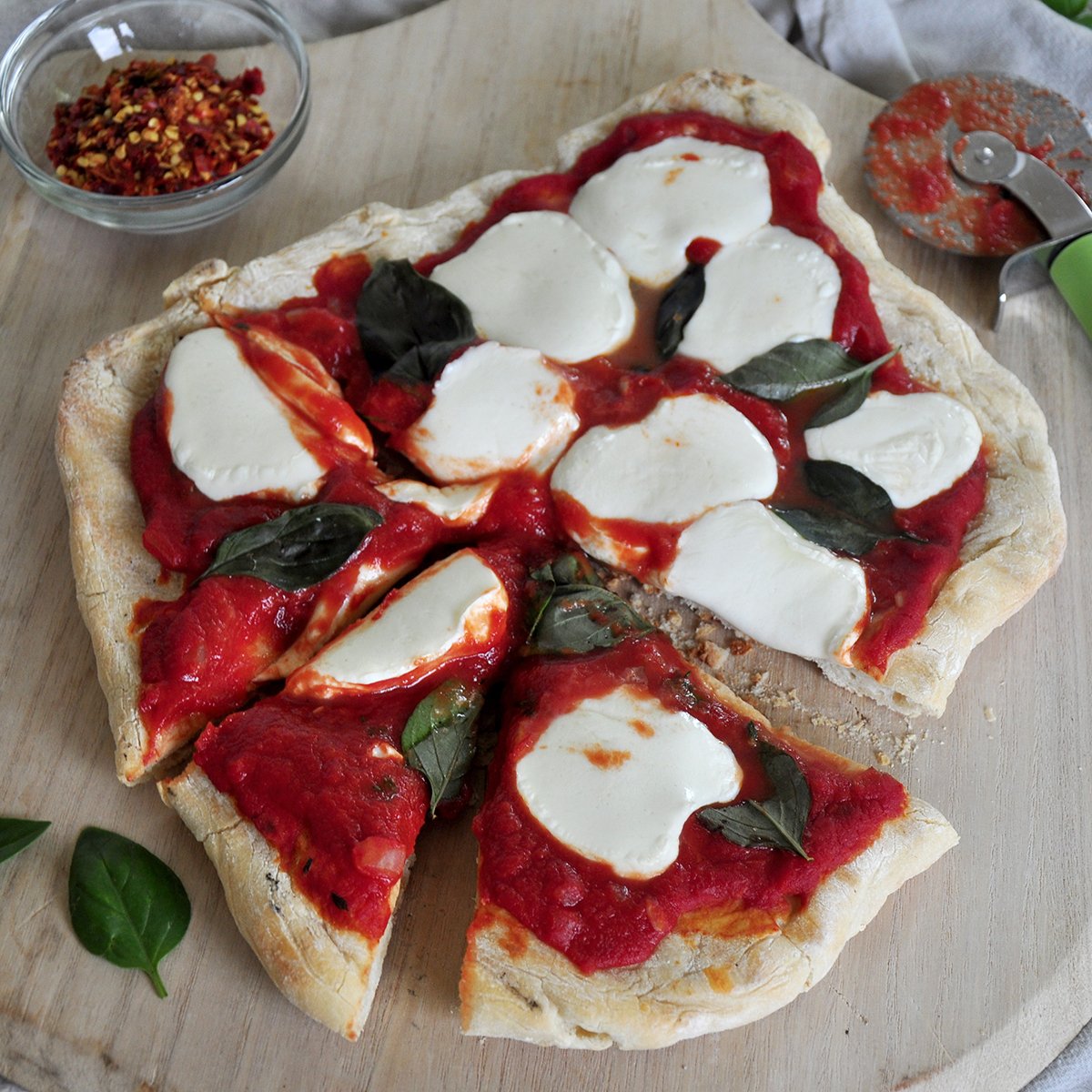 Weber Pizza Margherita - Ramshackle Pantry