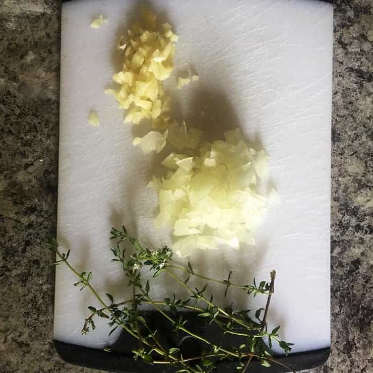 Thyme, garlic and onions for pizza sauce.